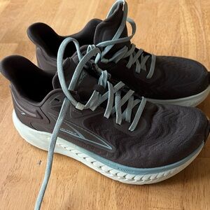 Altra Athletic Shoes in Brown and Light Blue